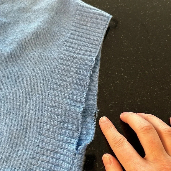 LILY PULITZER 100% Cashmere Baby Blue v-neck Poncho Sweater in Size XS/S - Picture 6 of 10